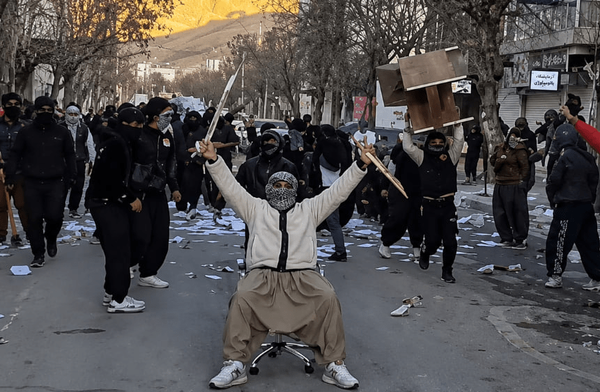 بازداشت ۳ لیدر و ۱۴ مزدور شبکه خرابکاری آمریکایی-صهیونیستی بازداشت ۳ لیدر و ۱۴ مزدور شبکه خرابکاری آمریکایی-صهیونیستی