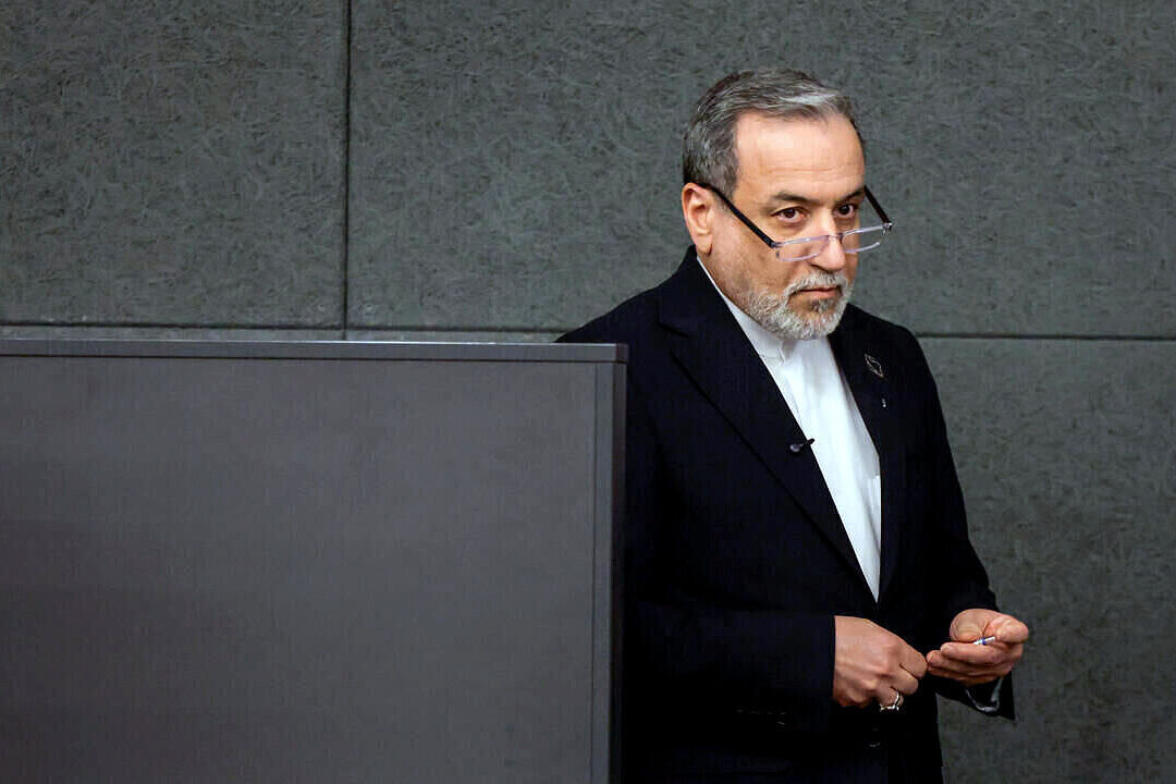 پیام شبانه عراقچی به آمریکا/ بازگشت به جنگ شگفتیهای بیشتری به همراه دارد پیام شبانه عراقچی به آمریکا/ بازگشت به جنگ شگفتیهای بیشتری به همراه دارد