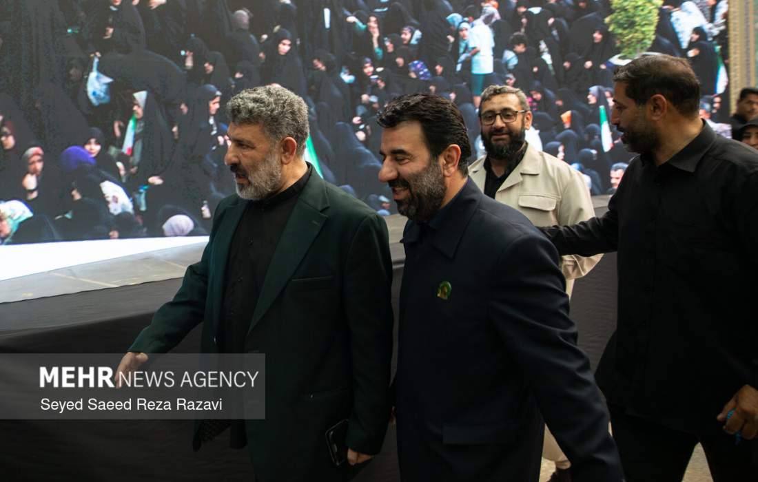 تصاویر دومین روز از مراسم یادبود خانواده شهید رهبر شهید انقلاب تصاویر دومین روز از مراسم یادبود خانواده شهید رهبر شهید انقلاب
