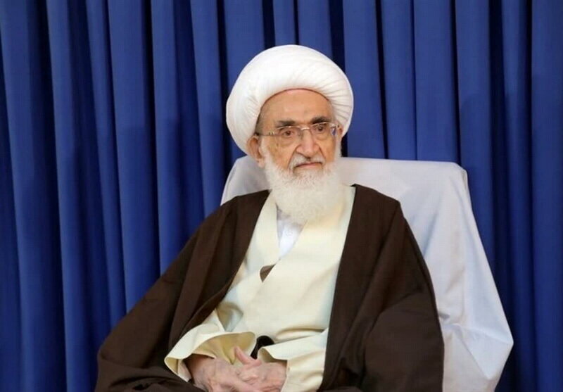 هرگونه سخن یا عملی که موجب تضعیف جبهه داخلی شود کمک به دشمن است هرگونه سخن یا عملی که موجب تضعیف جبهه داخلی شود کمک به دشمن است