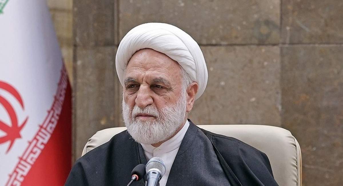 اژهای: مسئولان با چشمان باز مذاکره کنند اژهای: مسئولان با چشمان باز مذاکره کنند