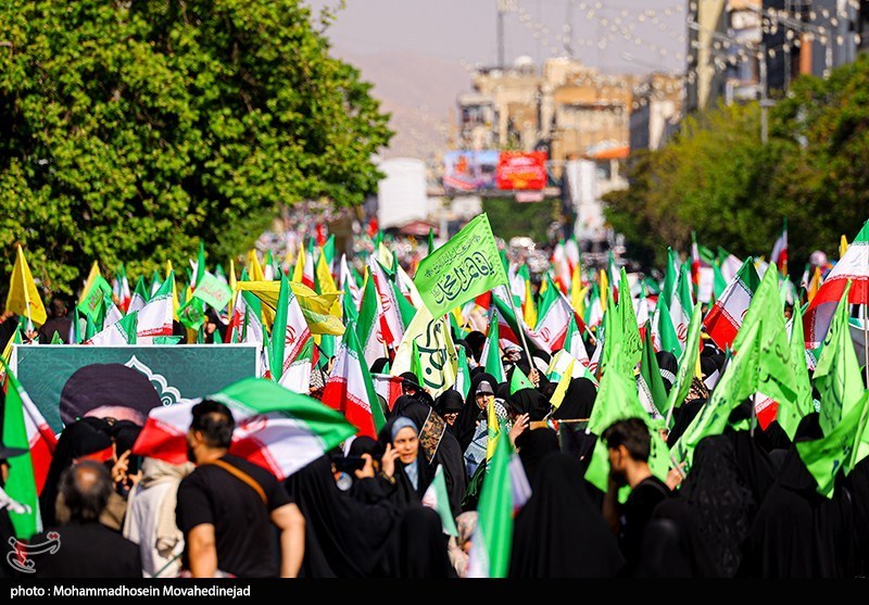 اجتماع بزرگ دختران جانفدای ایران اجتماع بزرگ دختران جانفدای ایران