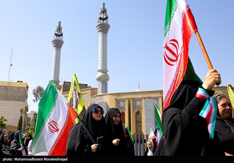 اجتماع بزرگ دختران جانفدای ایران اجتماع بزرگ دختران جانفدای ایران