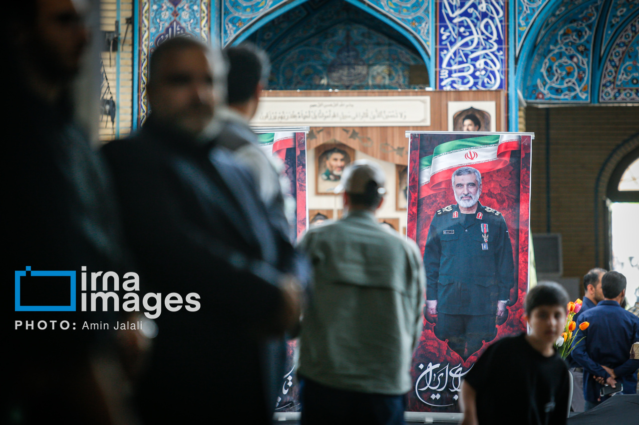 اولین سالگرد شهید امیرعلی حاجیزاده اولین سالگرد شهید امیرعلی حاجیزاده