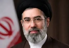 سینه‌زنی سید مجتبی خامنه‌ای در مراسم عزاداری محرم + فیلم
