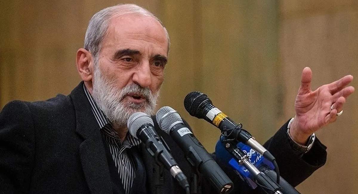 تنگه هرمز هدیه خدای مهربان به ملت ایران و رها کردن آن کفران نعمت است