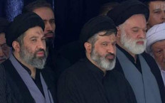 حضور فرزندان رهبر شهید انقلاب در مصلای تهران + فیلم