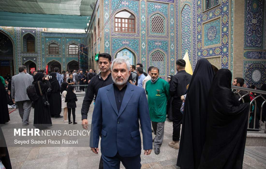 تصاویر دومین روز از مراسم یادبود خانواده شهید رهبر شهید انقلاب تصاویر دومین روز از مراسم یادبود خانواده شهید رهبر شهید انقلاب
