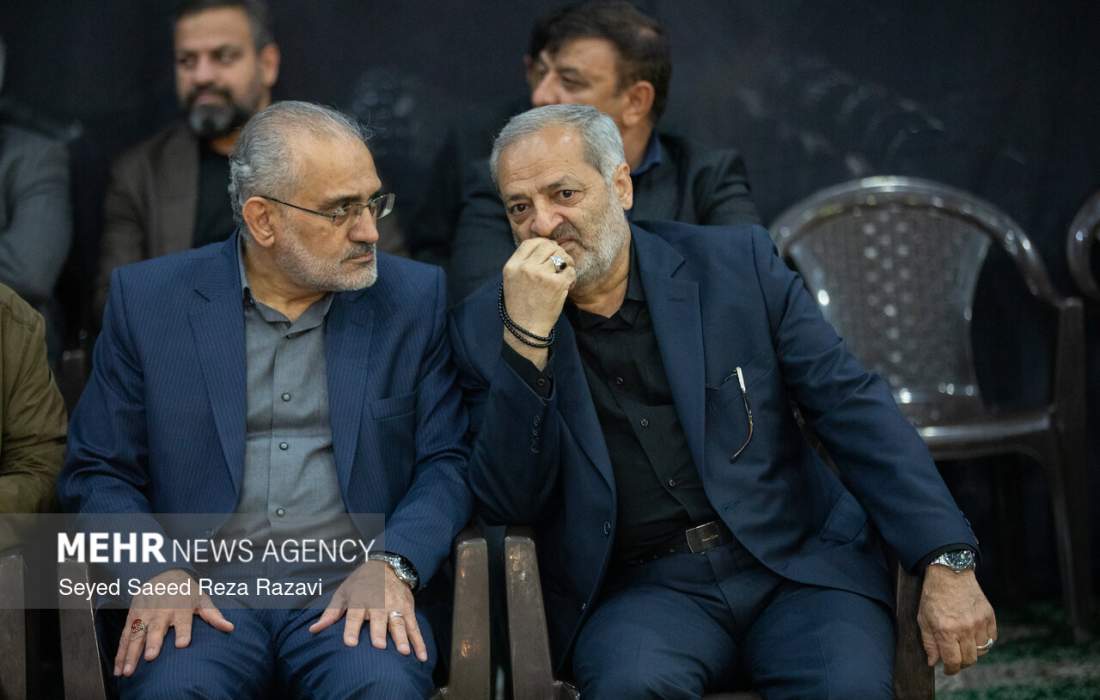 تصاویر دومین روز از مراسم یادبود خانواده شهید رهبر شهید انقلاب تصاویر دومین روز از مراسم یادبود خانواده شهید رهبر شهید انقلاب