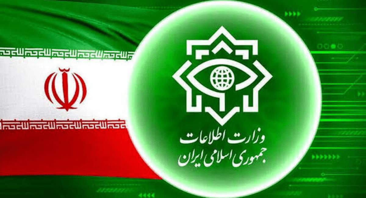 دستگیری ۷ عامل مرتبط با دشمن و کشف محموله‌های سلاح قاچاق