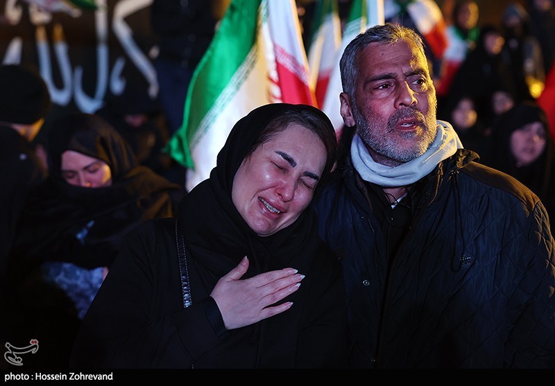 دومین شب تجمع سوگواران رهبر شهید انقلاب در تهران دومین شب تجمع سوگواران رهبر شهید انقلاب در تهران