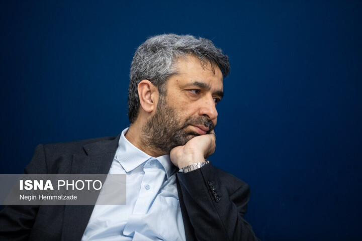 خیلی کوچکترها خود را در دعوای بزرگان رها نکنند خیلی کوچکترها خود را در دعوای بزرگان رها نکنند