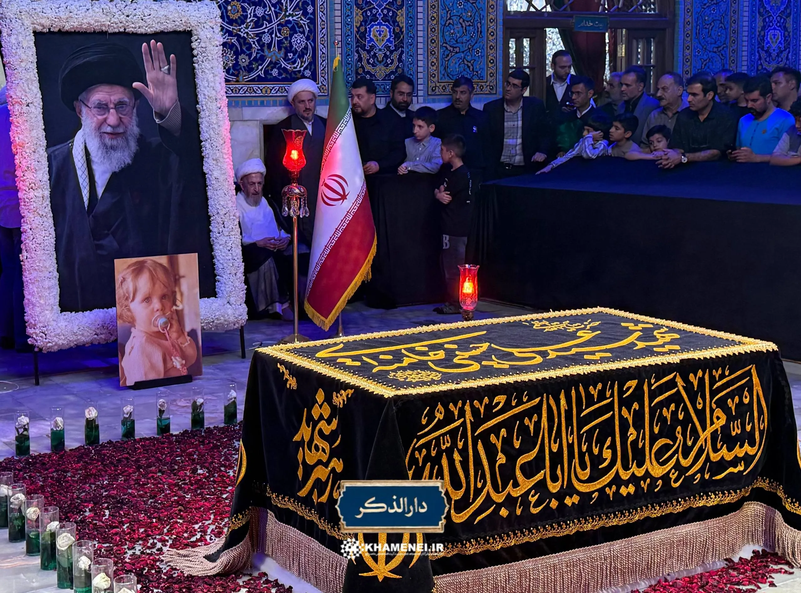 حضور متفاوت آیت‌الله سبحانی در کنار مزار رهبر شهید انقلاب+ عکس