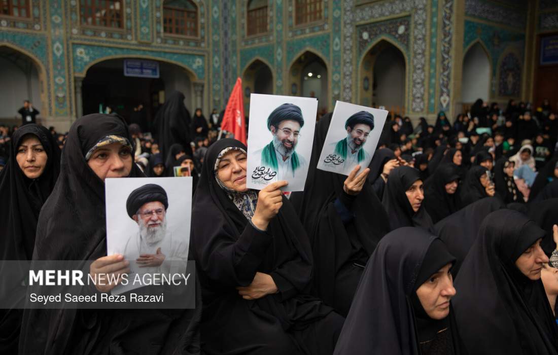 تصاویر دومین روز از مراسم یادبود خانواده شهید رهبر شهید انقلاب تصاویر دومین روز از مراسم یادبود خانواده شهید رهبر شهید انقلاب